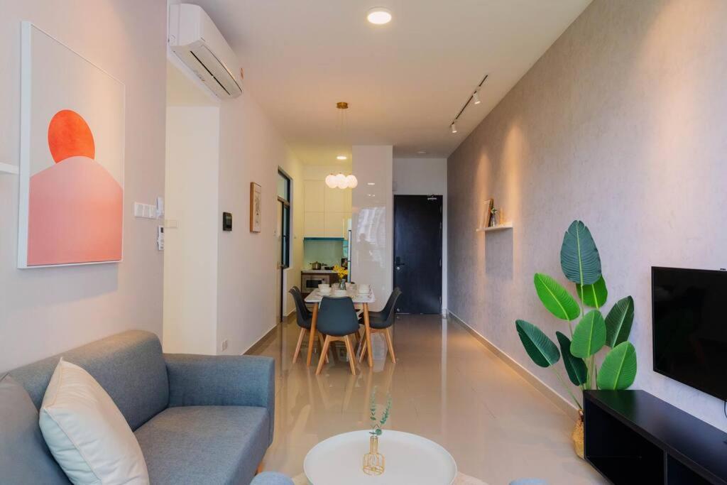 Apartment Lavile Infinity Pool Walk To Sunway Velocity And Mrt Kuala Lumpur